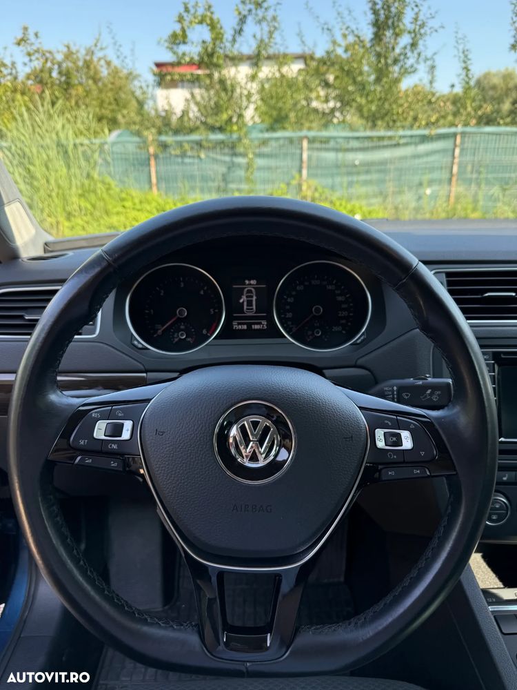 Volkswagen Jetta - 13