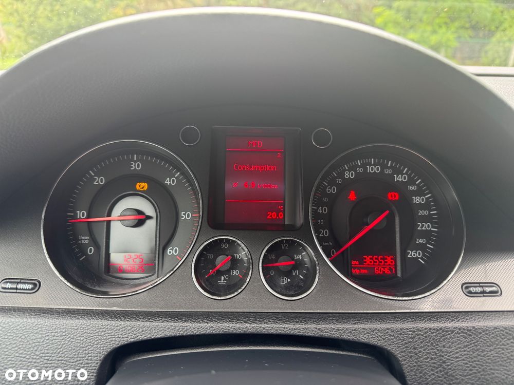 Volkswagen Passat 1.9 TDI Comfortline - 10