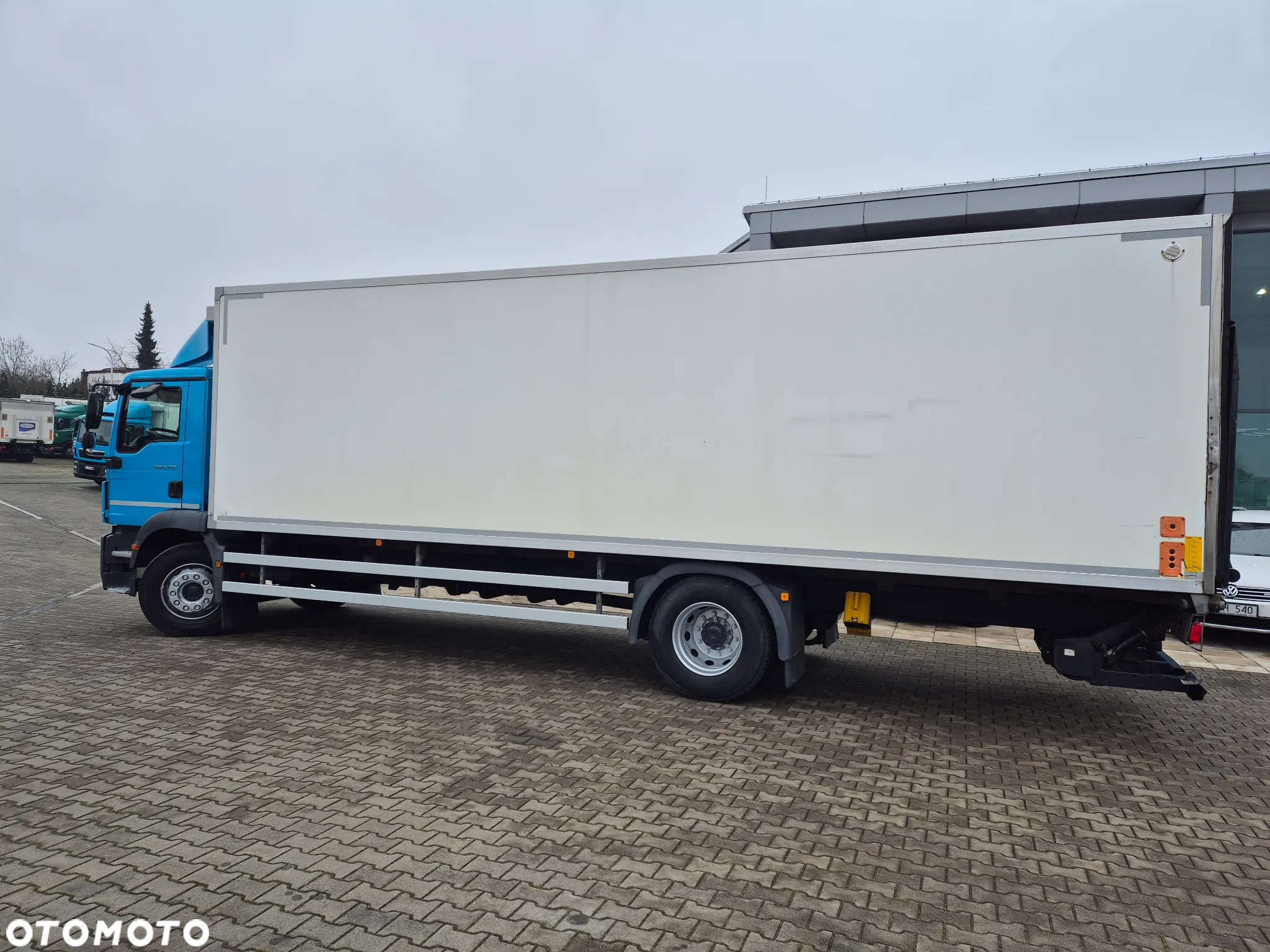 MAN TGM 15.250 / KONTENER IZOTERMA / IGLOOCAR / WEBASTO PAKA + KABINA / EURO 6 / DŁUGI KONTENER / WINDA ZEPRO 1500KG / 1WŁ. / 2 SZTUKI - 9