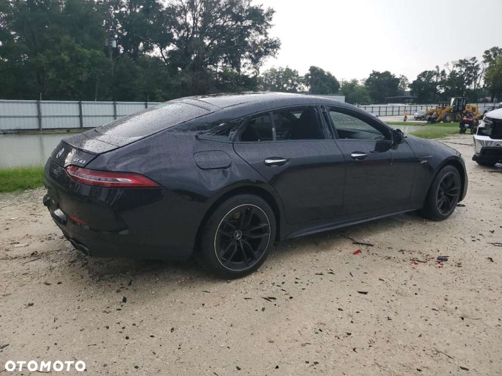 Mercedes-Benz AMG GT - 5