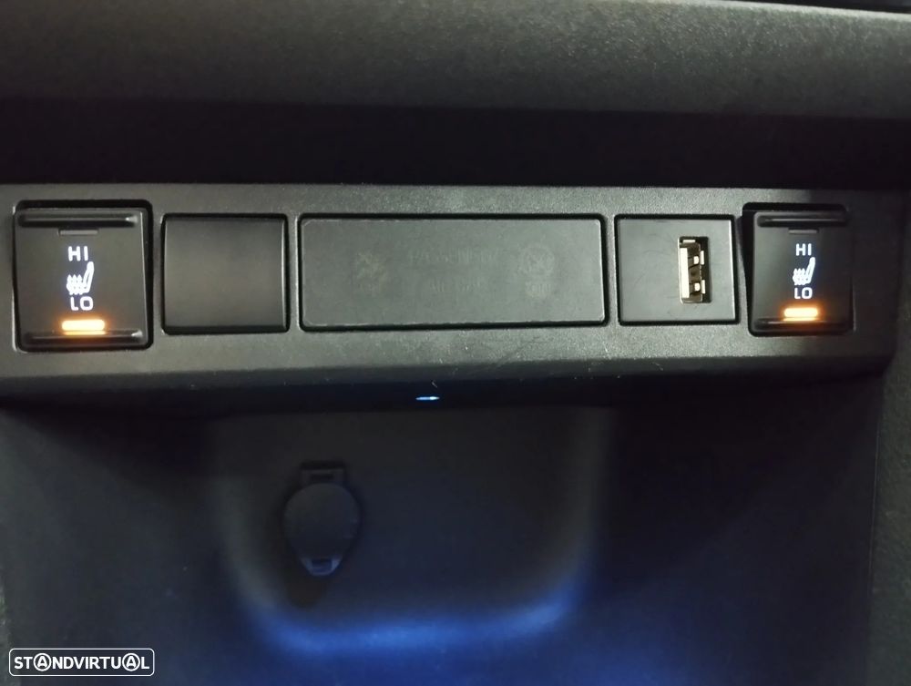 Toyota Yaris Cross 1.5 HDF Premiere Edition - 39