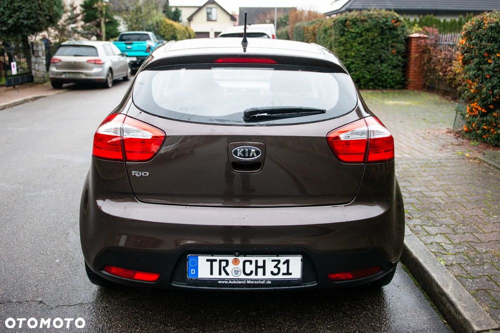 Kia Rio 1.2 Business Line - 6