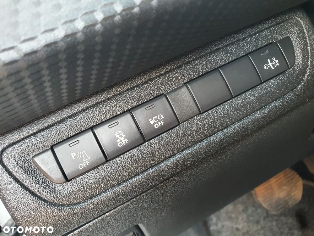 Peugeot 2008 PureTech 82 ETG5 STOP&START Allure - 20