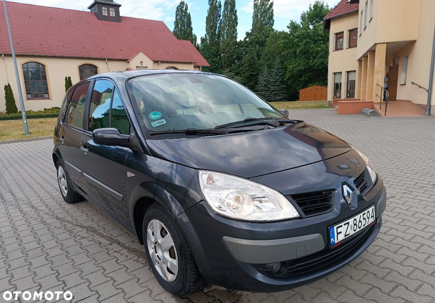 Renault Scenic - 1