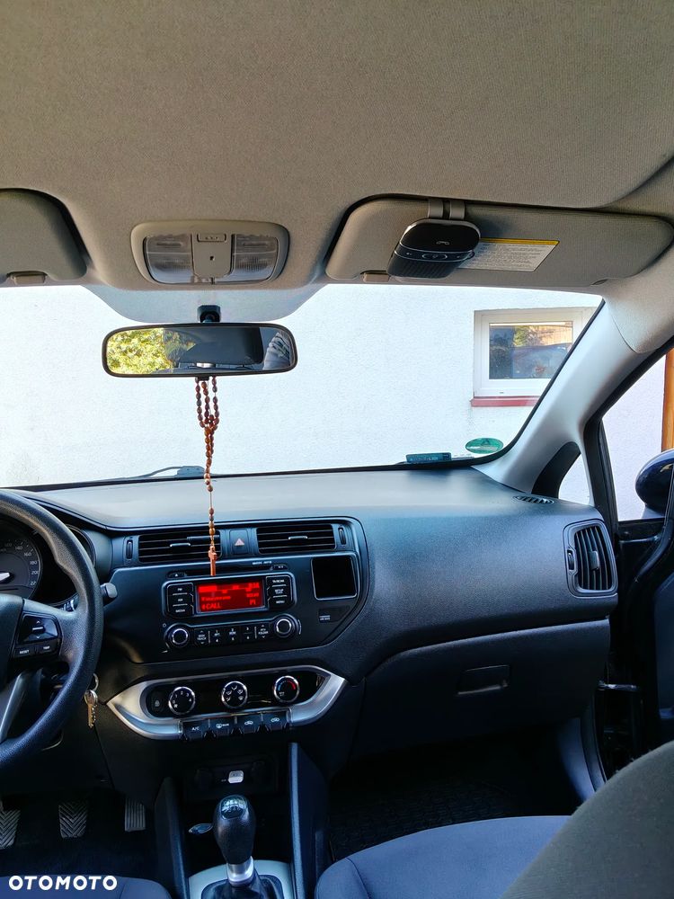 Kia Rio - 26