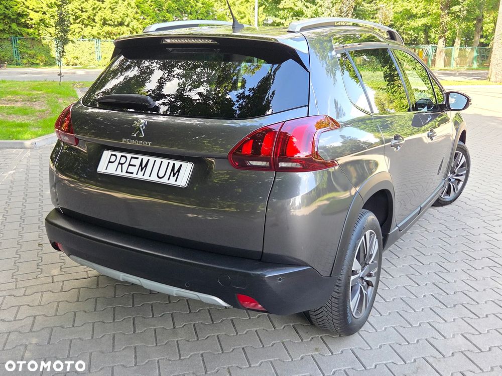 Peugeot 2008 - 11