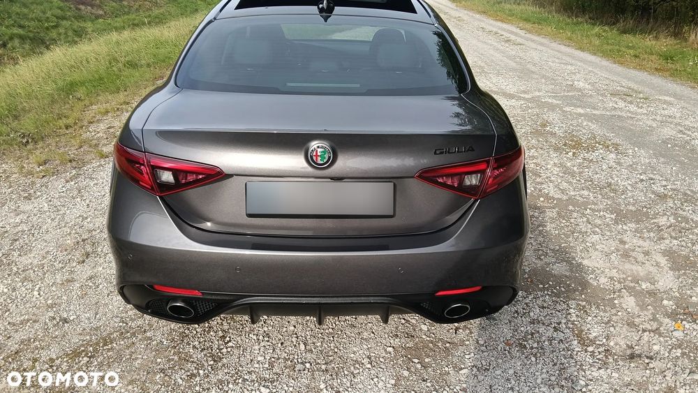 Alfa Romeo Giulia 2.0 Turbo Veloce - 11