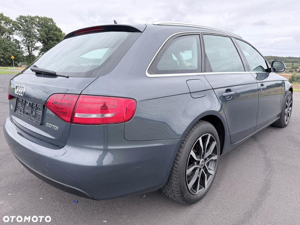 Audi A4 Avant 2.0 TDI DPF Ambiente - 6