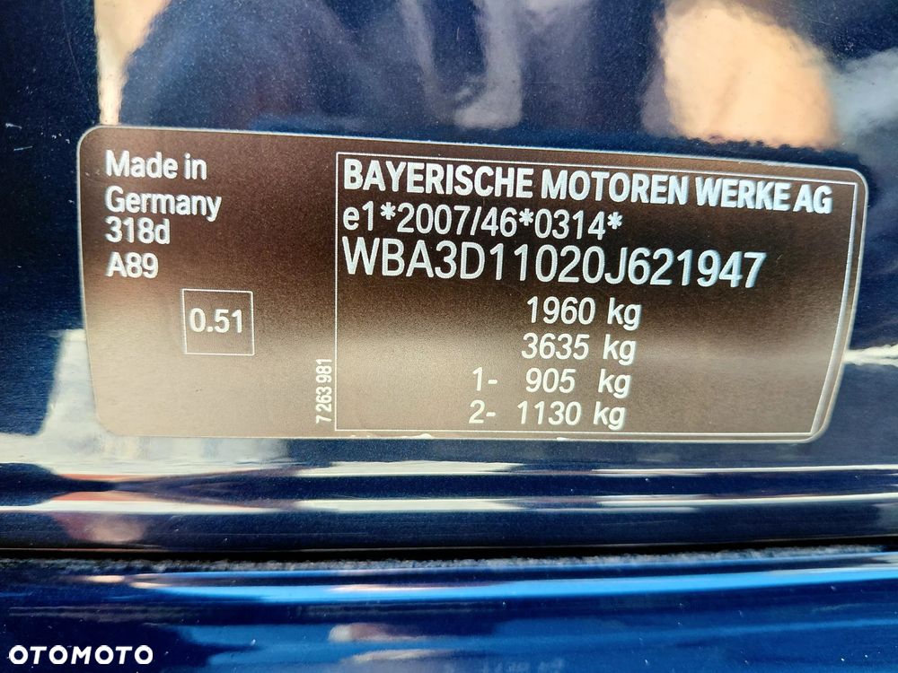 BMW Seria 3 318d Luxury Line - 29