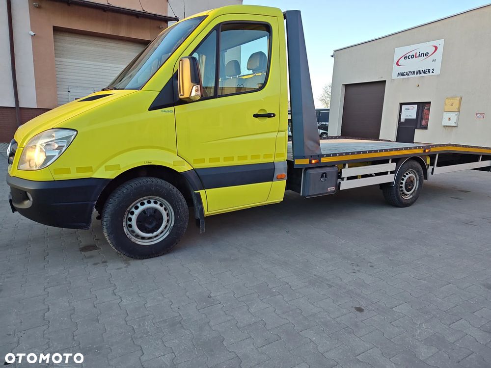 Mercedes-Benz Sprinter - 2