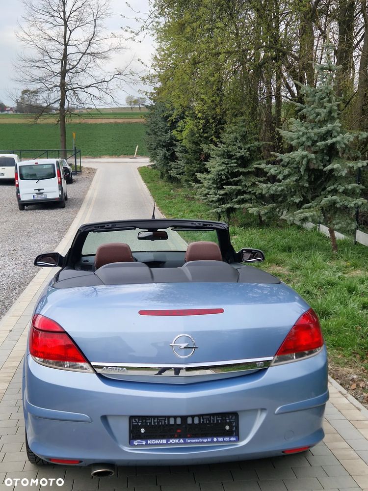 Opel Astra 1.8 Cosmo - 17