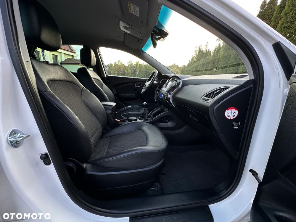 Hyundai ix35 blue 1.6 2WD Finale Silver - 25