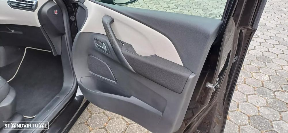 Citroën Grand C4 Spacetourer - 25