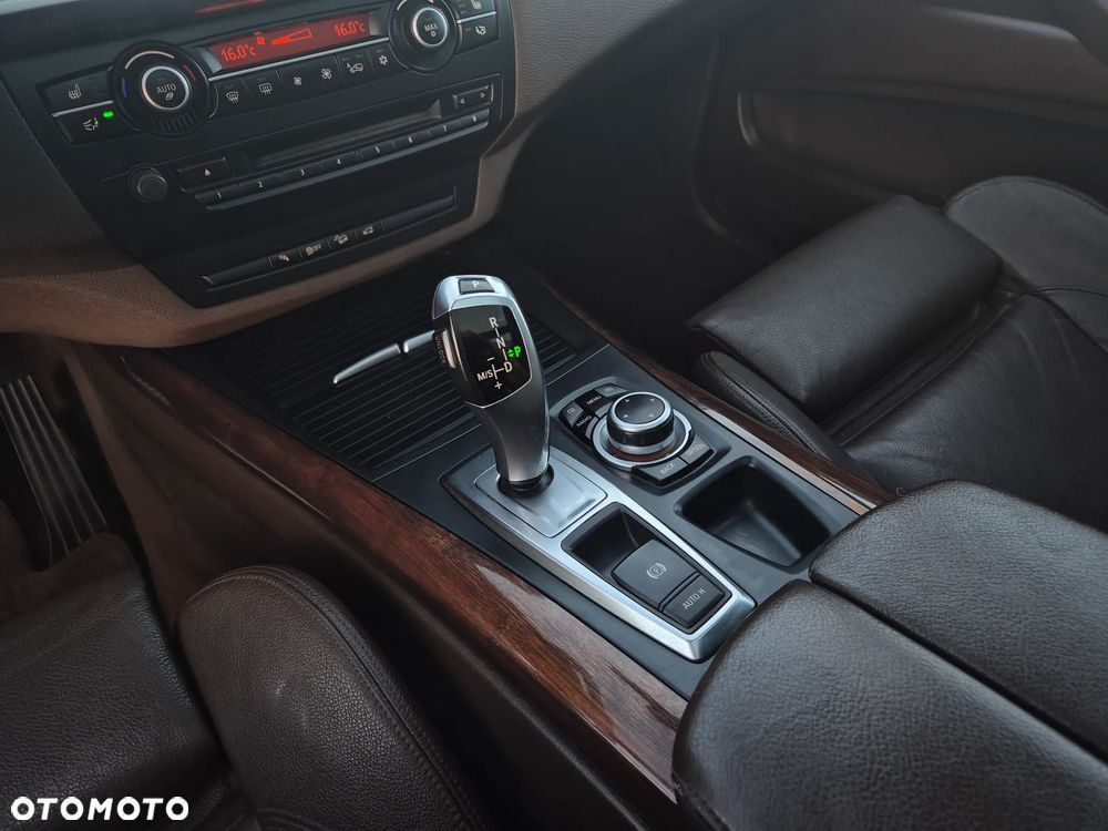BMW X5 xDrive35d - 22