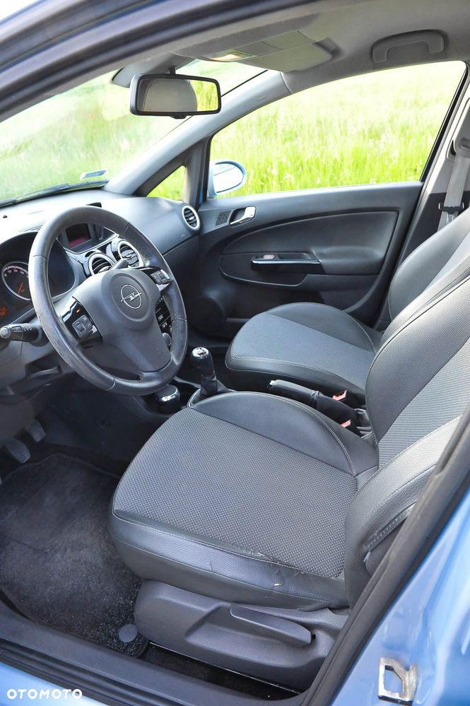 Opel Corsa 1.4 16V Edition - 9