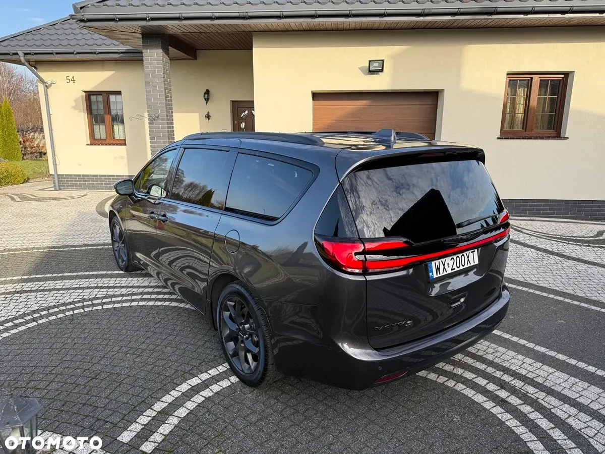 Chrysler Pacifica - 14