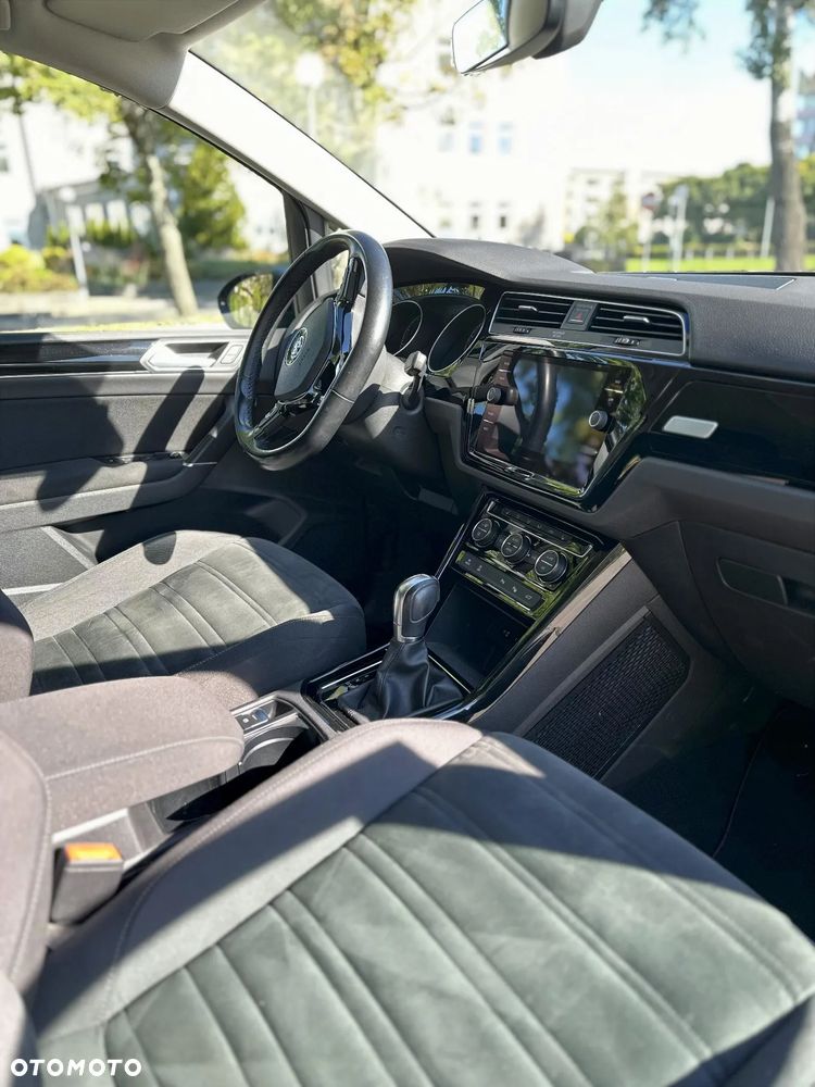 Volkswagen Touran 1.8 TSI BMT Highline DSG - 10
