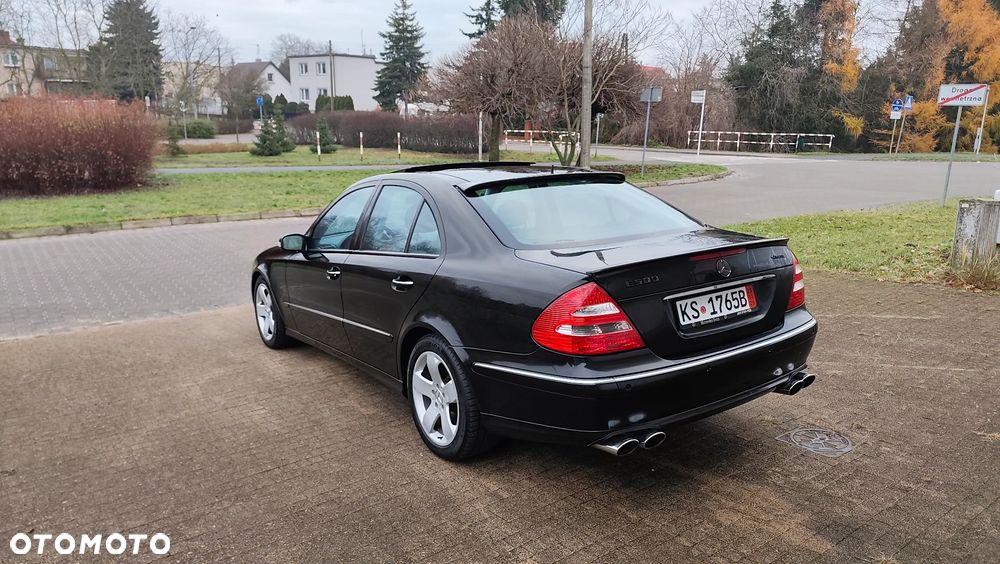 Mercedes-Benz Klasa E 500 4Matic Avantgarde Sport Edition AMG - 16