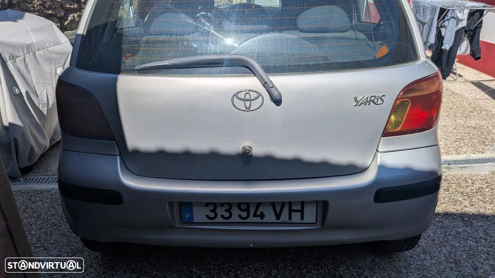 Toyota Yaris 1.0 Sol AC - 9