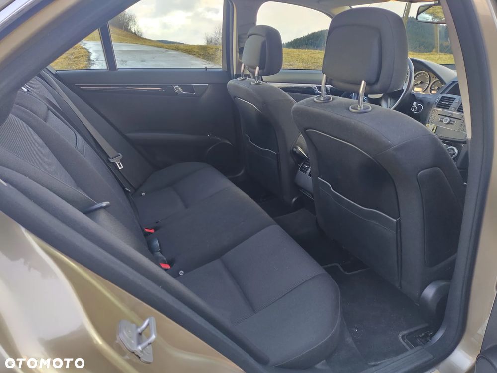 Mercedes-Benz Klasa C 200 CDI DPF Classic - 20
