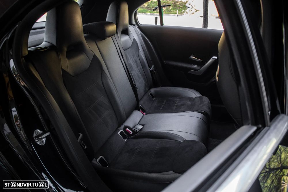 Mercedes-Benz A 250 e AMG Line - 30