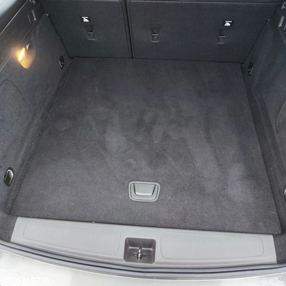 Opel Astra 1.4 Turbo Business - 19