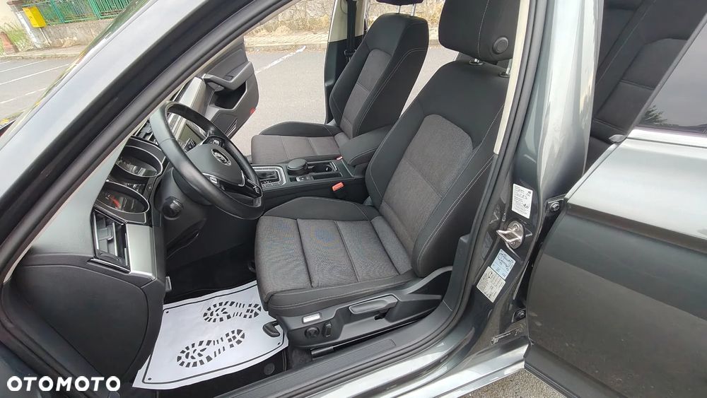 Volkswagen Passat 1.6 TDI (BlueMotion Technology) DSG Comfortline - 20