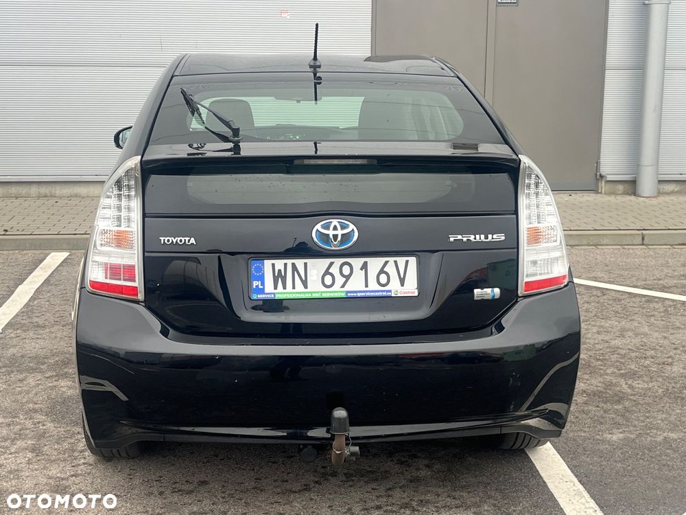 Toyota Prius (Hybrid) Executive - 5