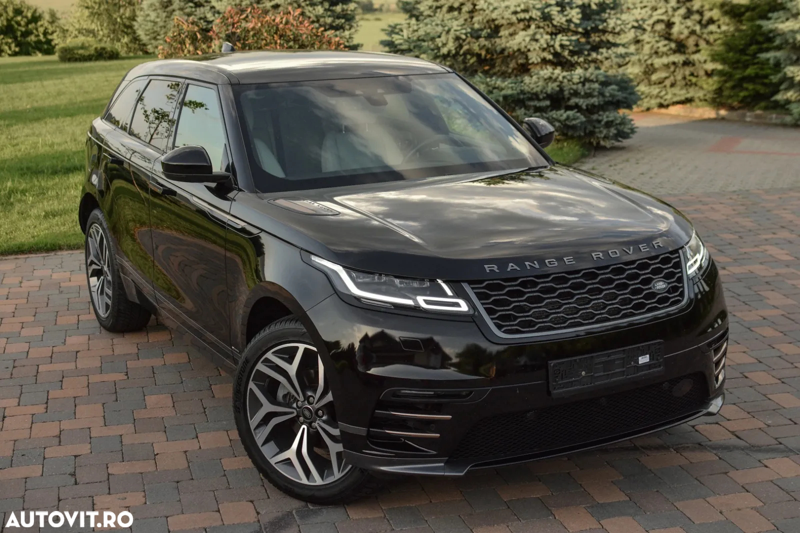 Land Rover Range Rover Velar 2.0 R-Dynamic HSE - 25