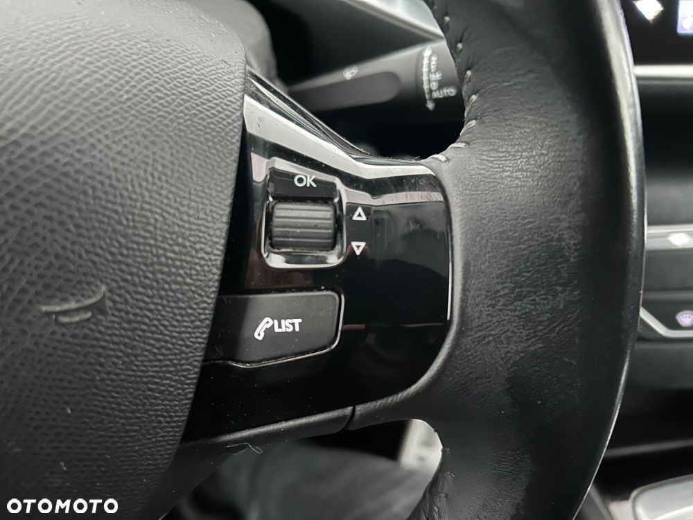 Peugeot 308 1.2 PureTech Active Pack S&S - 36