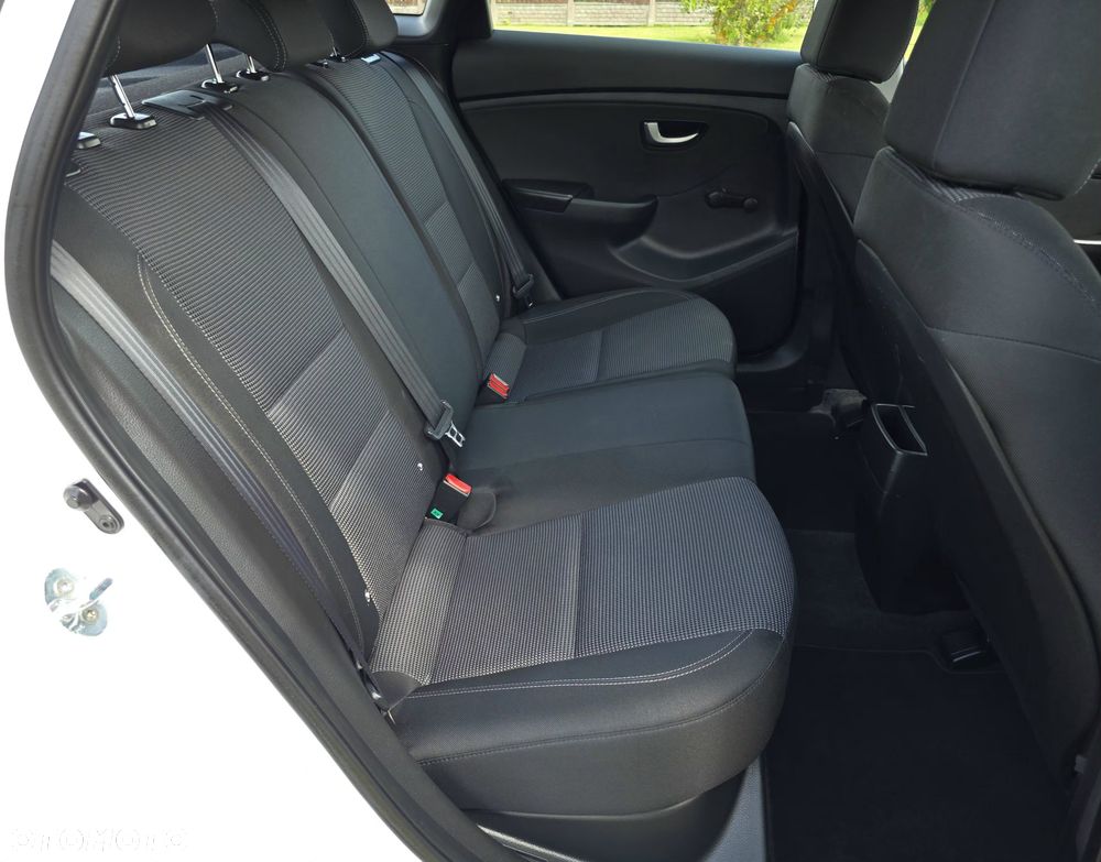 Hyundai i30 1.4 Classic + - 27