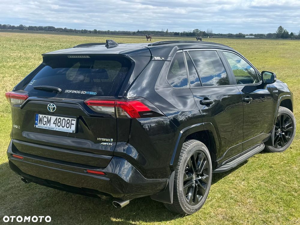 Toyota RAV4 2.5 Hybrid Black Edition by JBL 4x4 - 5