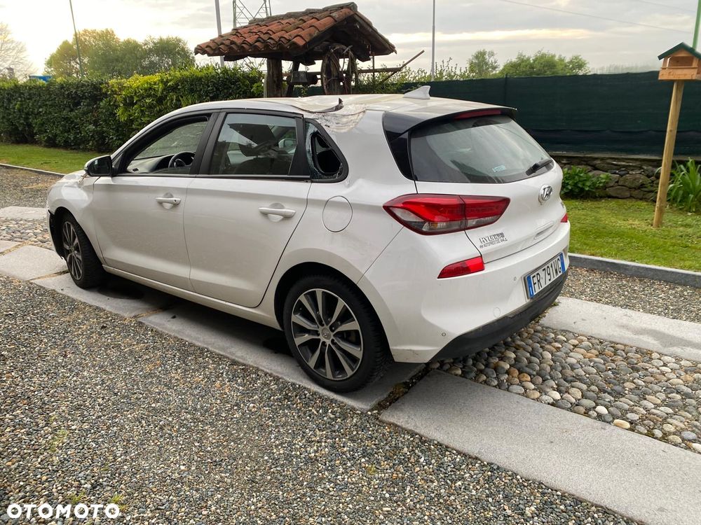 Hyundai i30 1.6 CRDI DCT Premium - 3