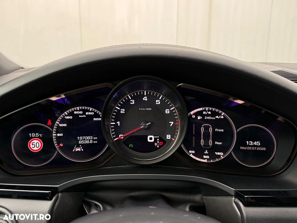 Porsche Cayenne S - 12