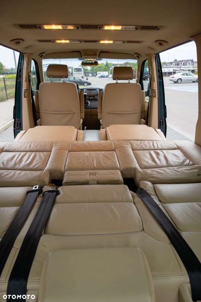 Volkswagen Multivan - 27