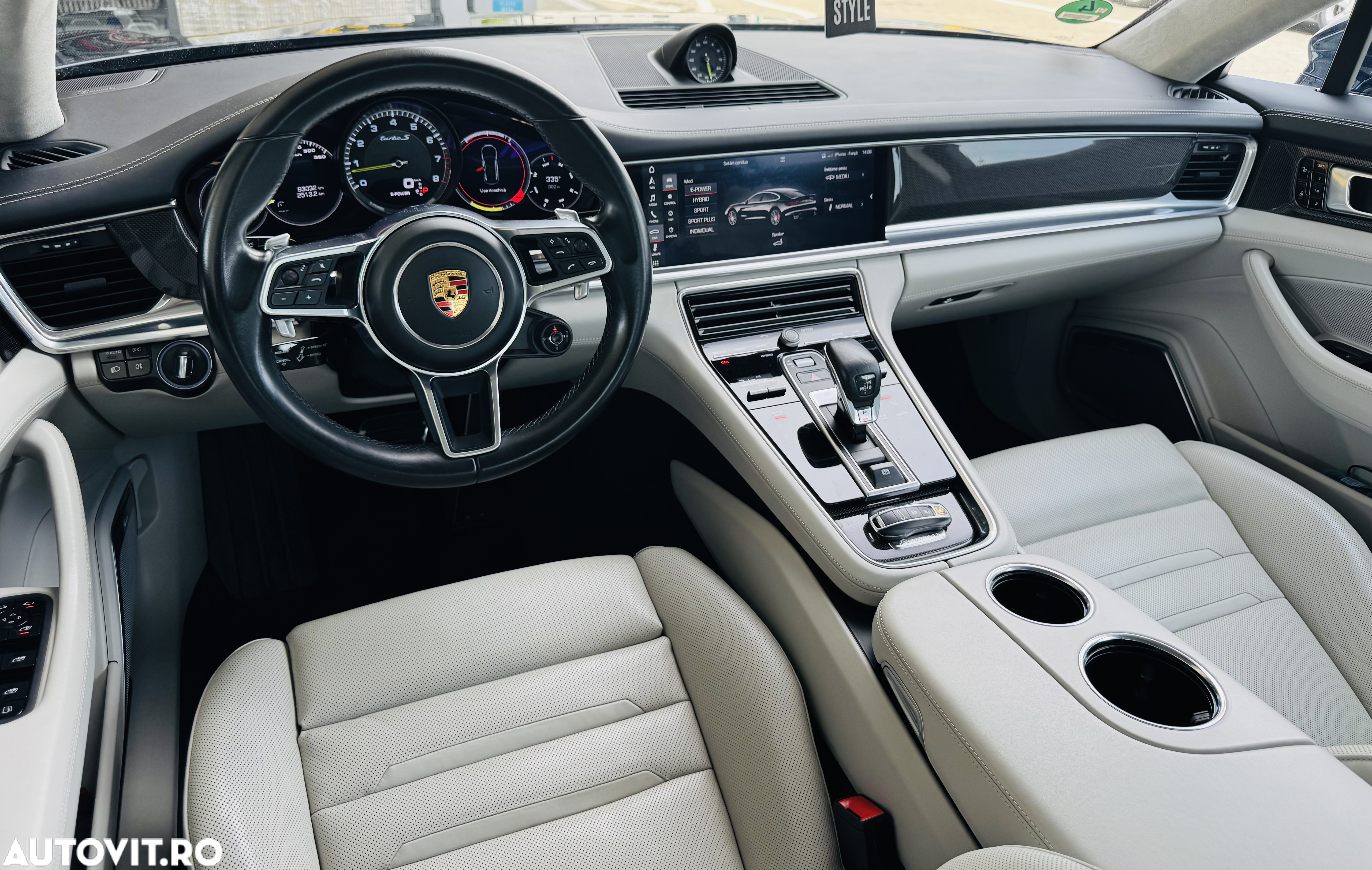 Porsche Panamera - 9