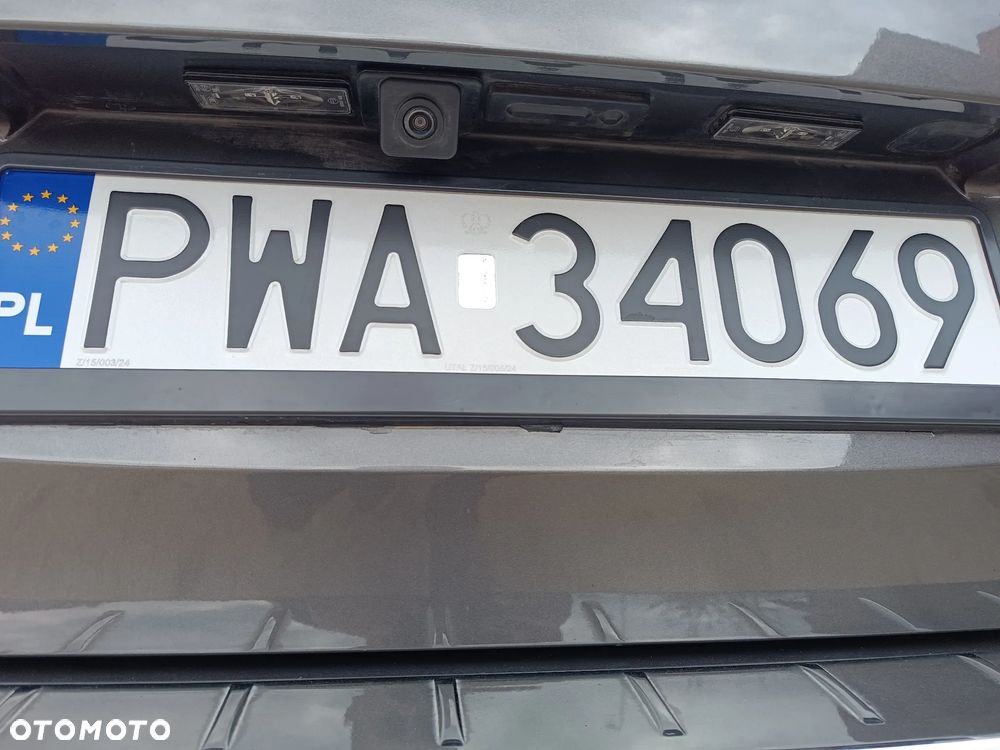 Peugeot 5008 Hybrid 136 e-DSC GT - 28