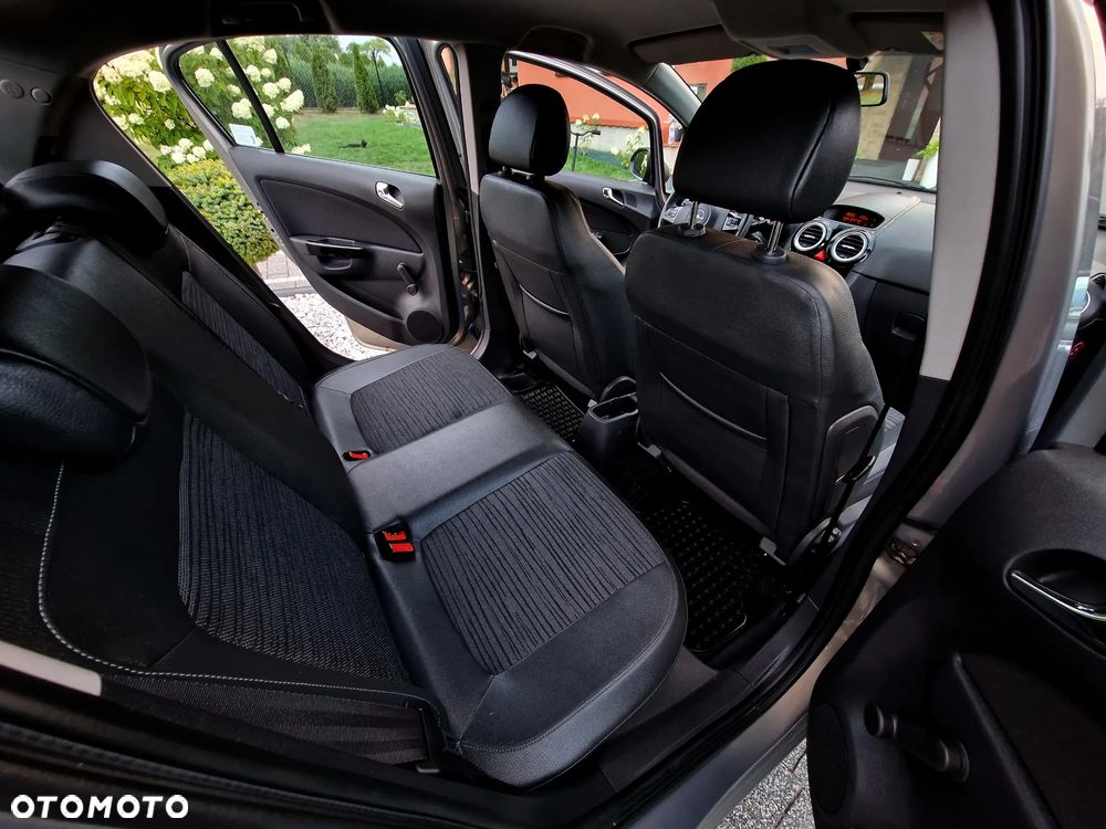 Opel Corsa 1.2 16V Cosmo S&S - 19