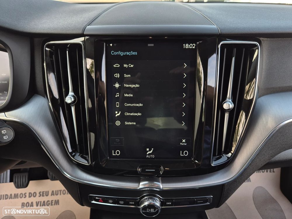 Volvo XC 60 2.0 D4 Momentum Plus - 30