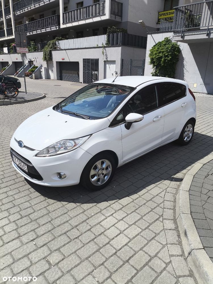 Ford Fiesta 1.6 TDCi DPF Titanium - 2