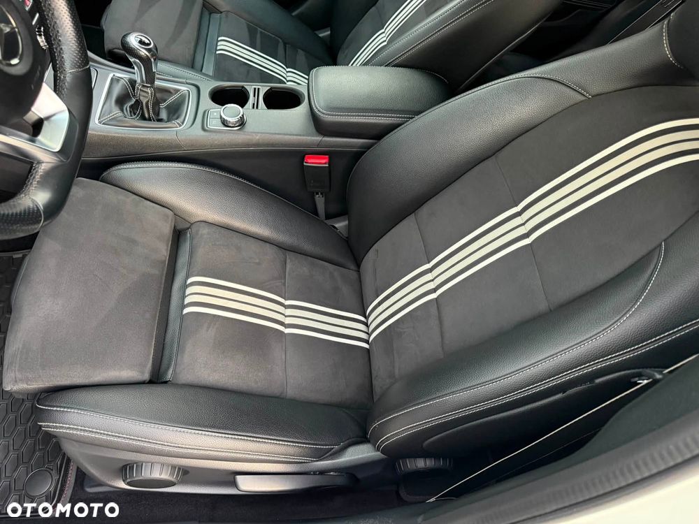 Mercedes-Benz Klasa A 180 (BlueEFFICIENCY) AMG Sport - 29