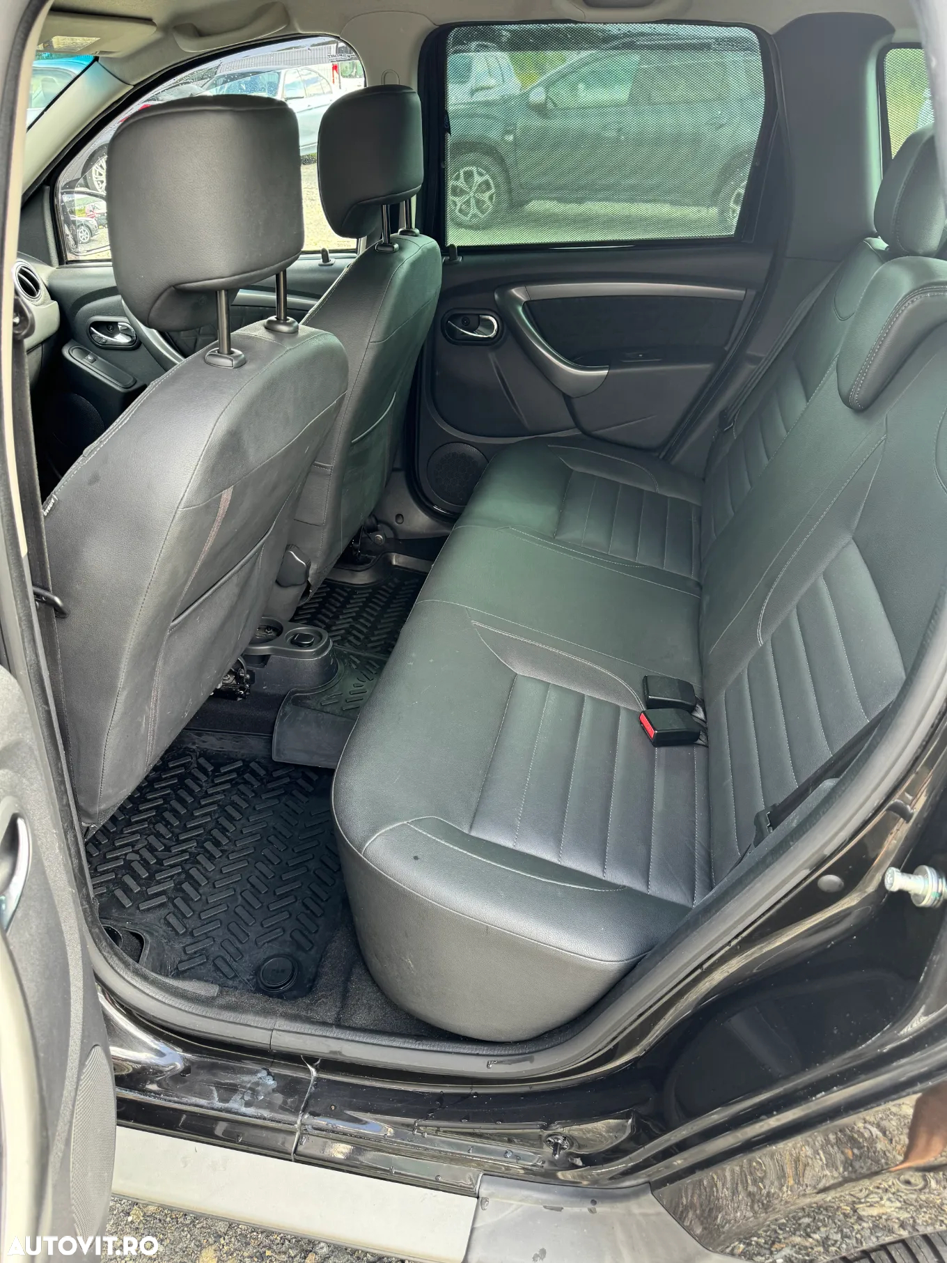 Dacia Duster 1.5 dCi 4x4 Prestige - 8