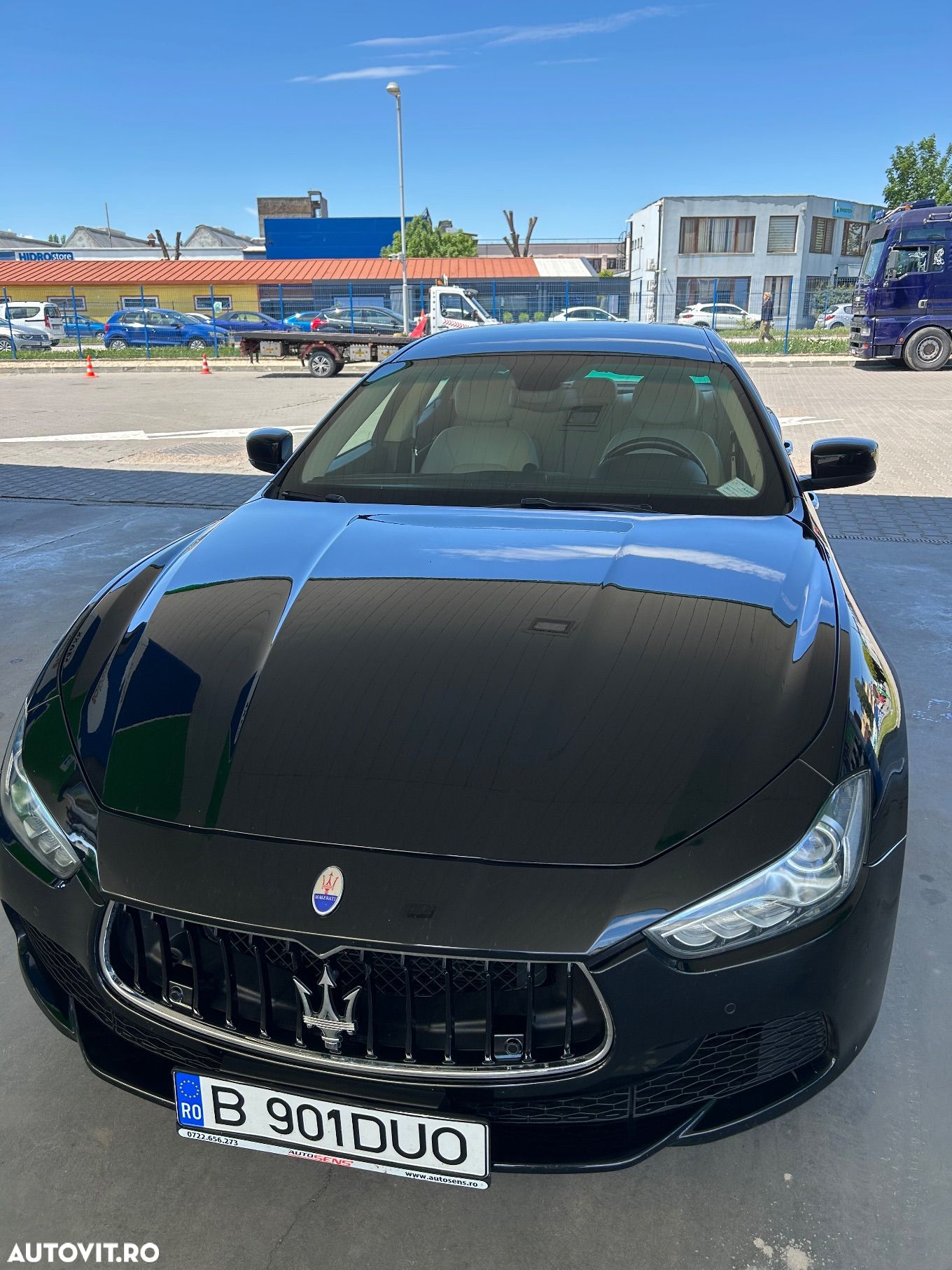 Maserati Ghibli - 1