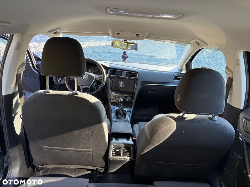 Volkswagen Golf - 19