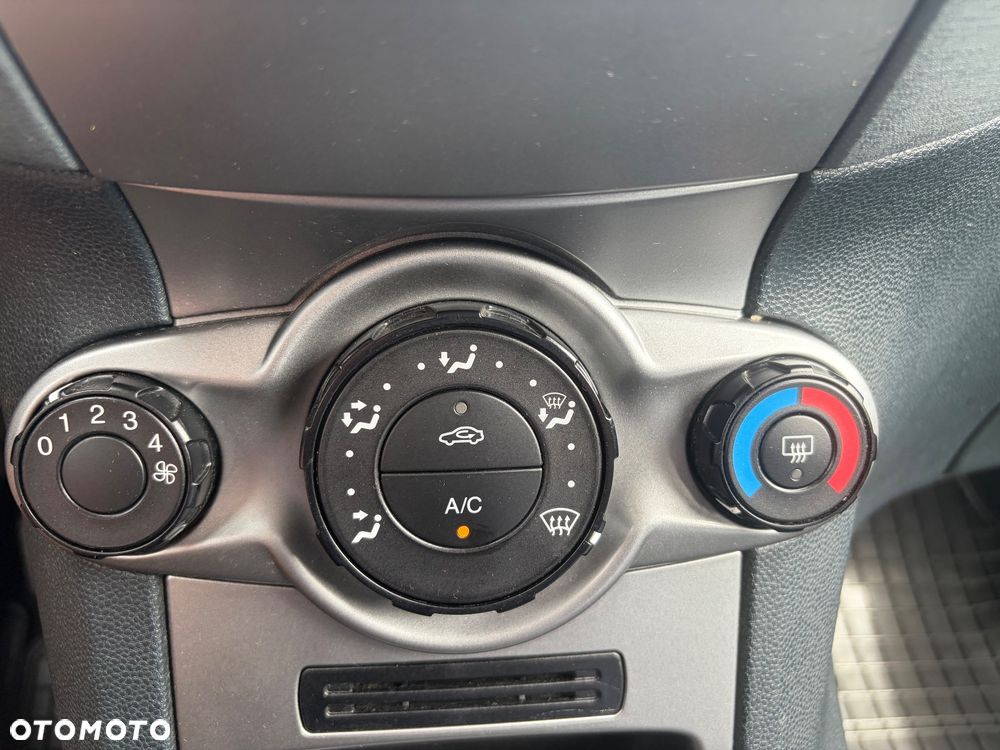 Ford Fiesta 1.25 Viva - 18