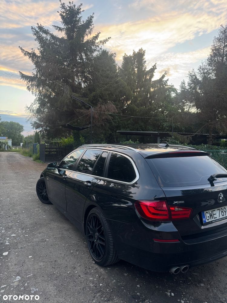 BMW Seria 5 525d xDrive - 5