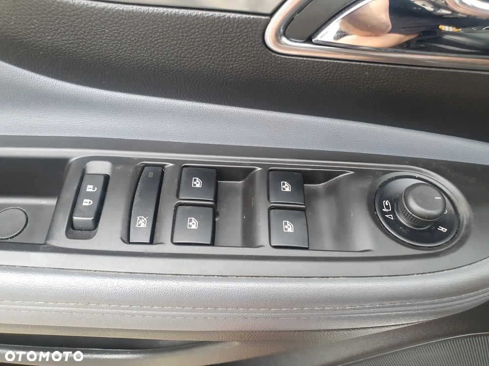Opel Meriva - 17