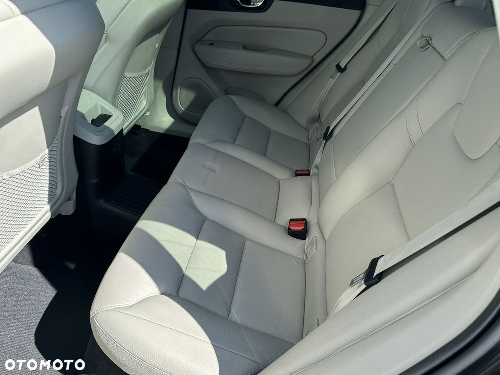 Volvo XC 60 - 18