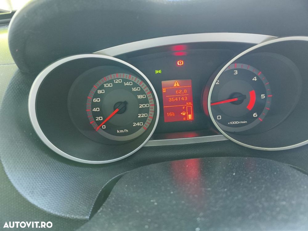Mitsubishi Outlander 2.2 DI-D NAVI Instyle - 16