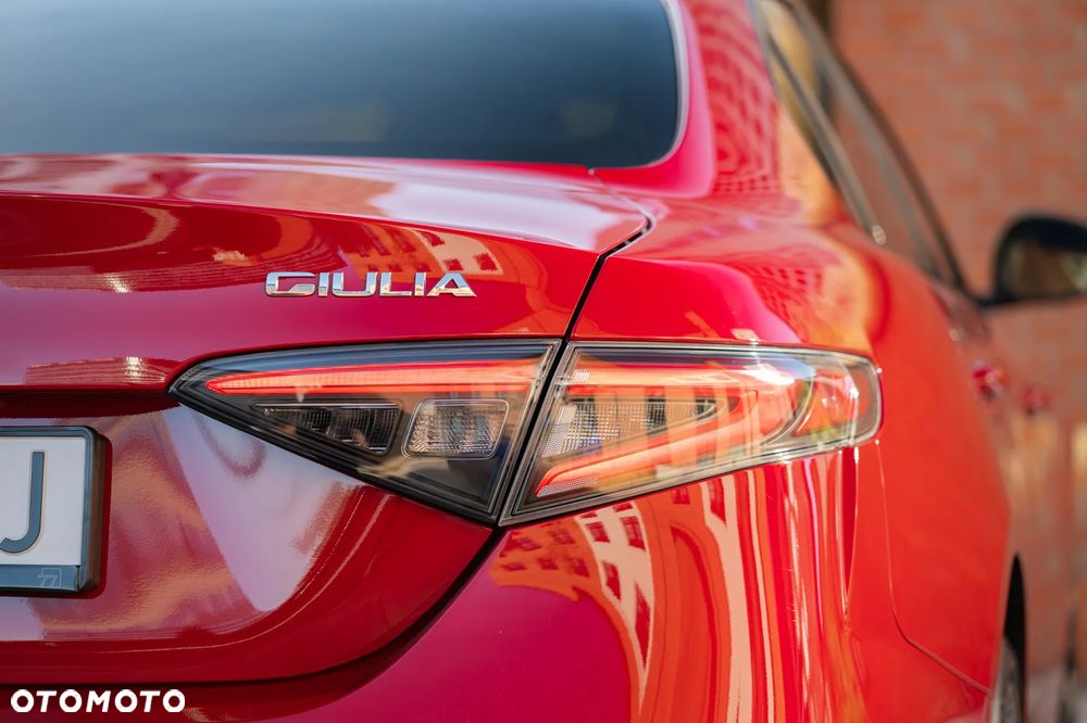 Alfa Romeo Giulia 2.0 Turbo Tributo Italiano Q4 - 22